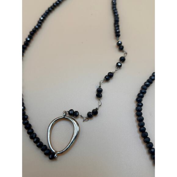 Marilyn Schiff Black Faceted Bead Necklace with Silver Teardrop Pendant - Picture 2 of 4